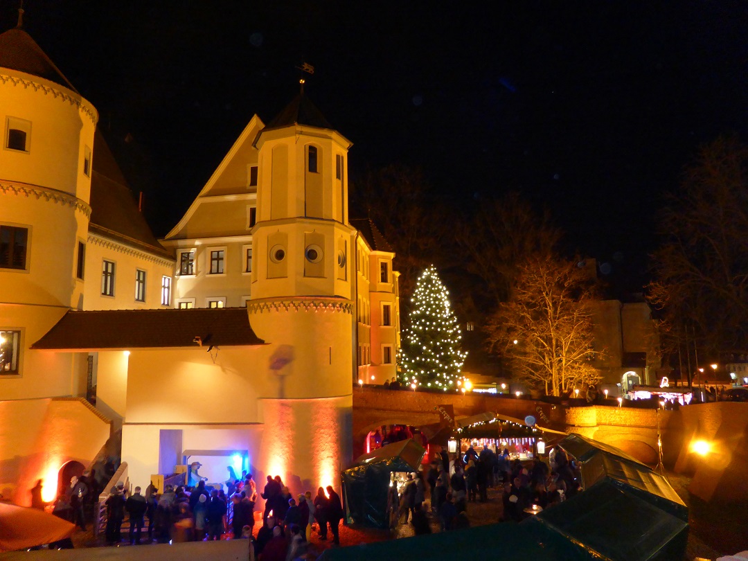 Endlich wieder Wertinger Schlossweihnacht Stadt Wertingen